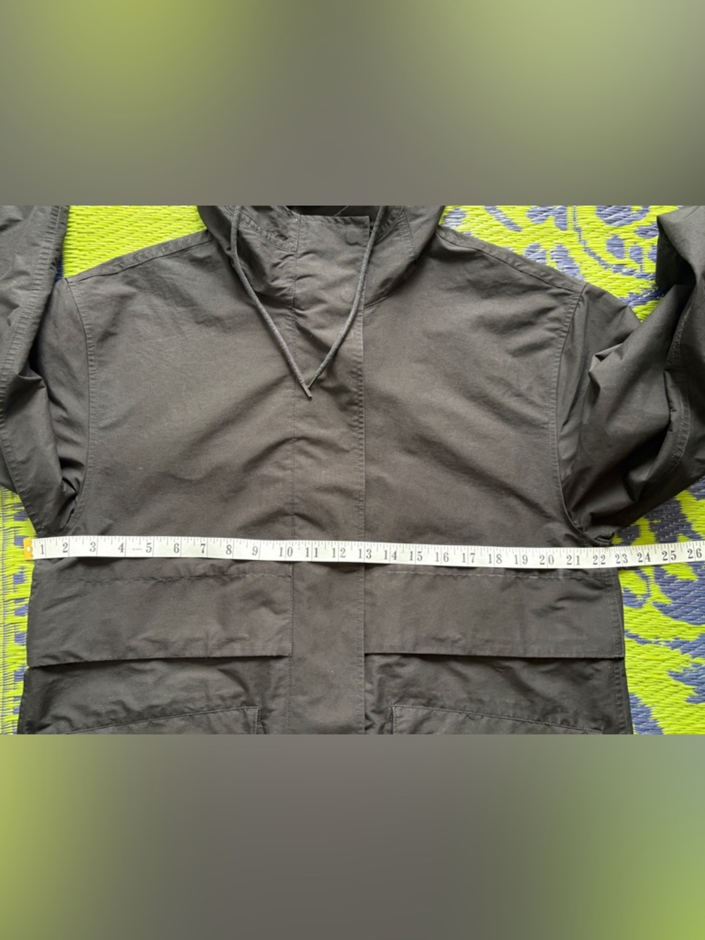 Everlane The Anorak Waterproof Rain Jacket Black Size Medium Lightweight - Picture 12 of 13